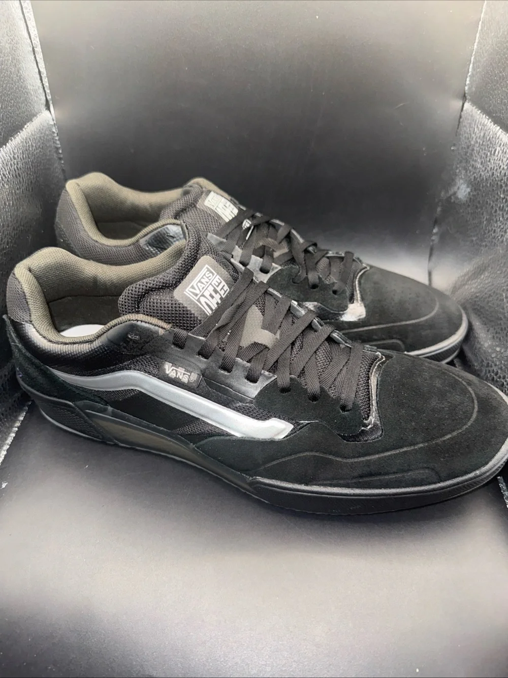 Size 11 - Vans Ave 2.0 Black Metallic, VN000DA1B5T, Clean, No Box, Great Cond